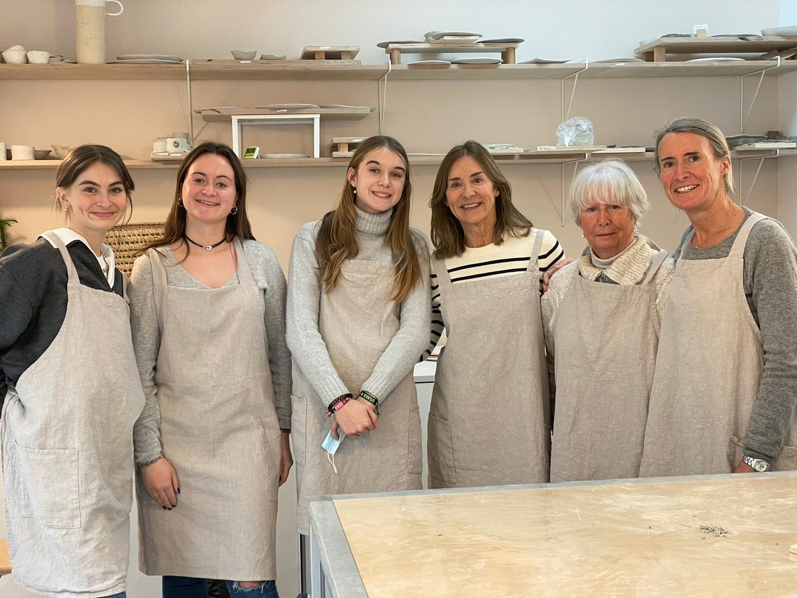 PRIVATISER L'ATELIER CERAMIQUE : Retrouvez vous entre amis, collègues ou famille pour découvrir la céramique – Image 3