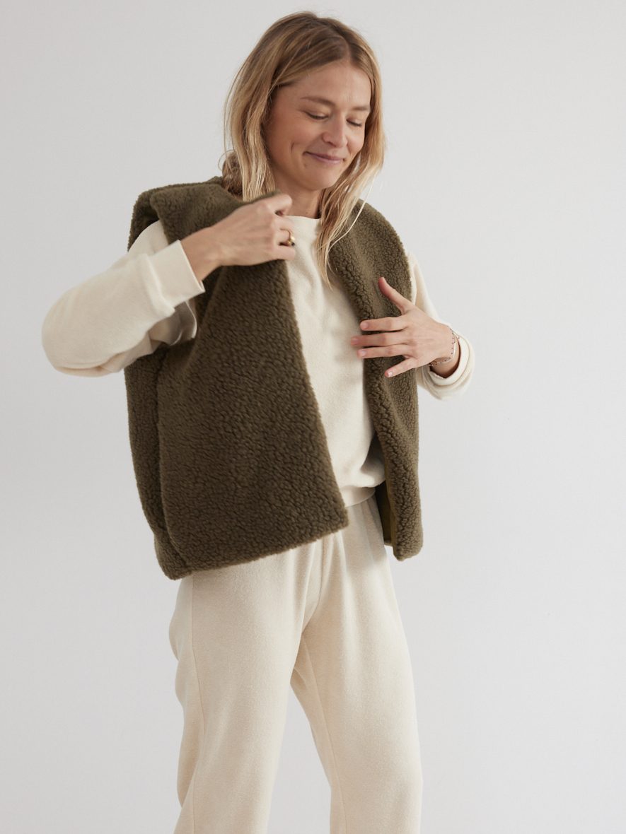 KIT À COUDRE - le gilet de Berger en bouclette de laine kaki