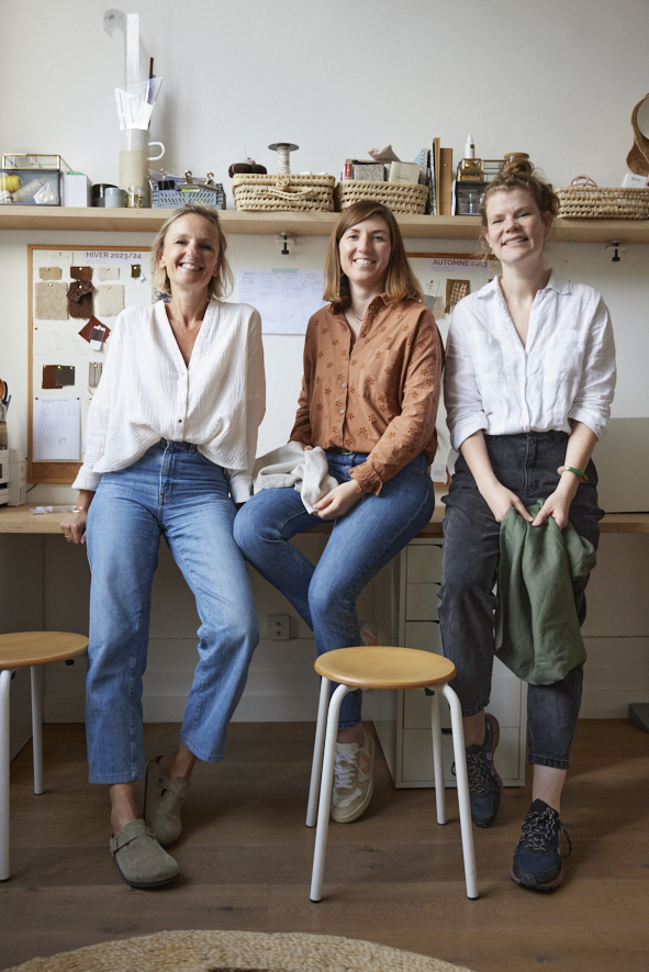 A demain