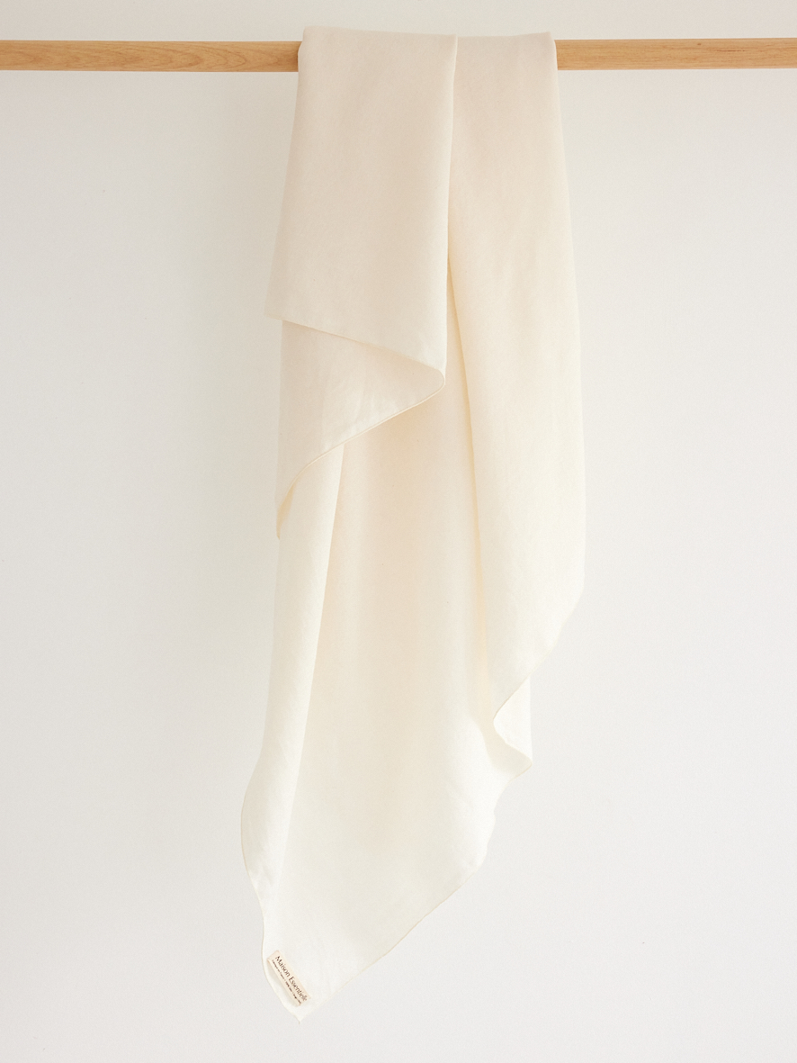 Grand foulard écru en gaze 100% laine vierge