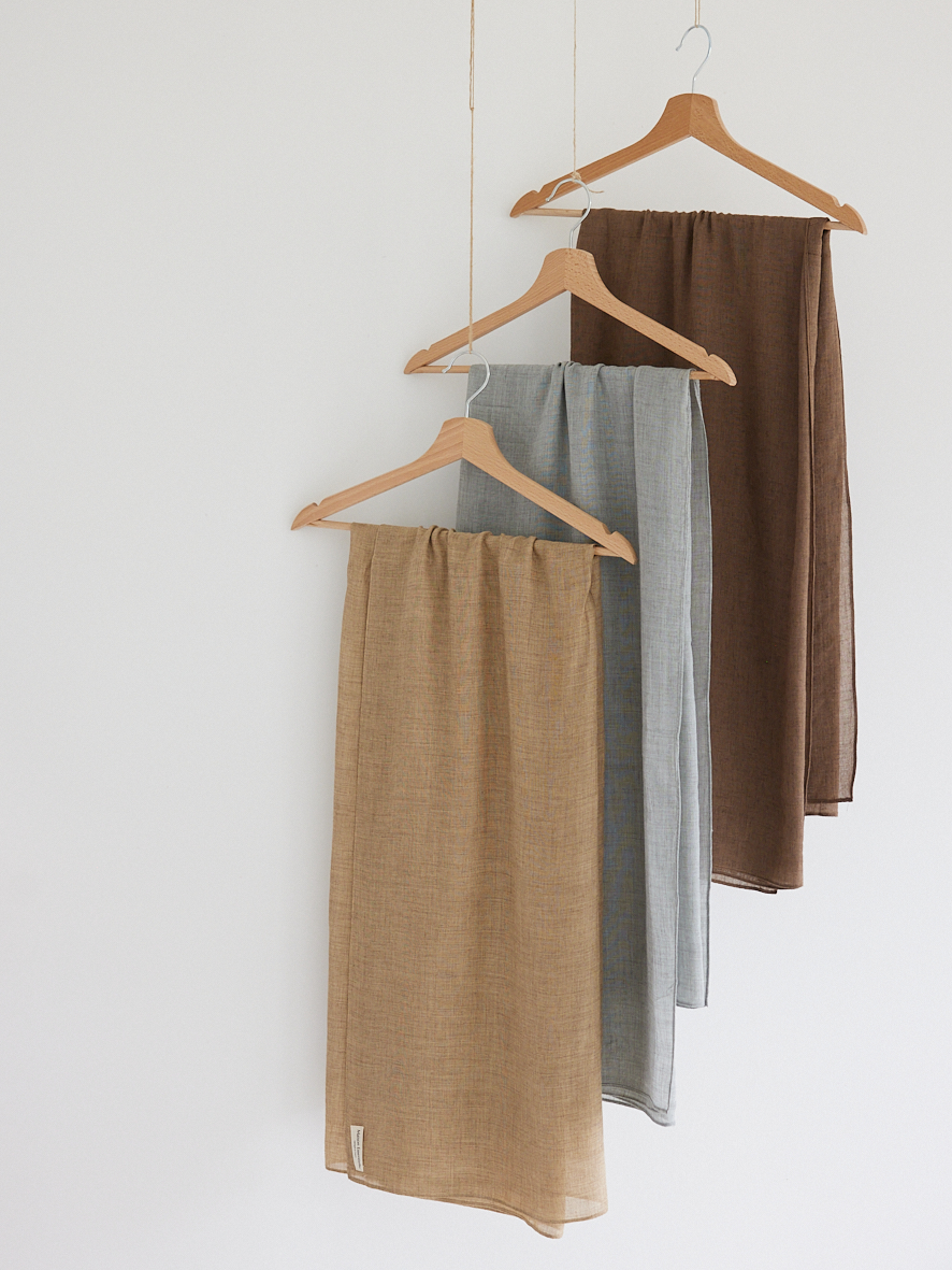 Le grand foulard en gaze de laine & viscose